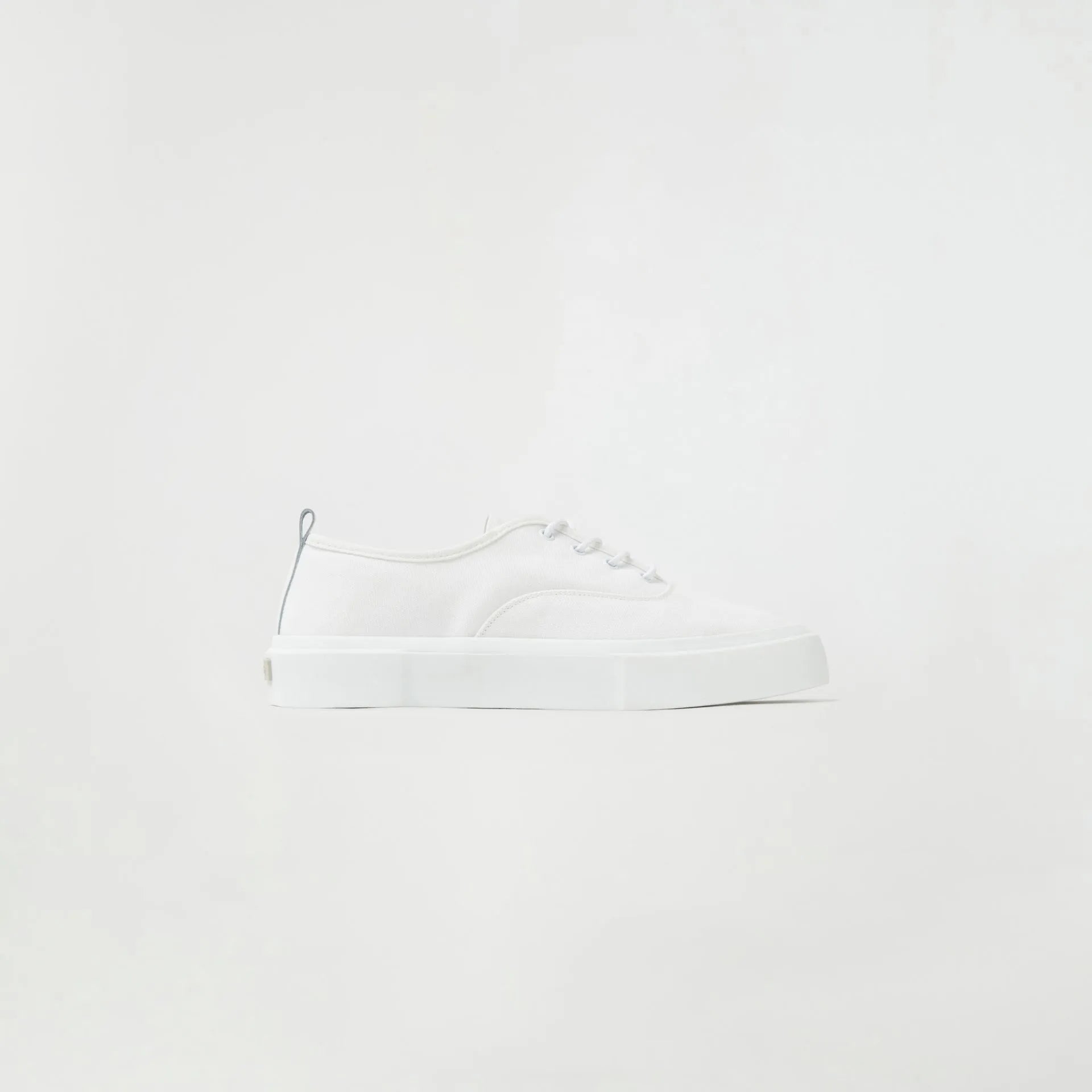 Sneaker 002 Canvas White
